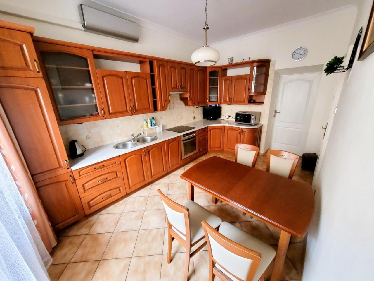 Wild Solutions Sauna Apartments Cracovia Esterno foto