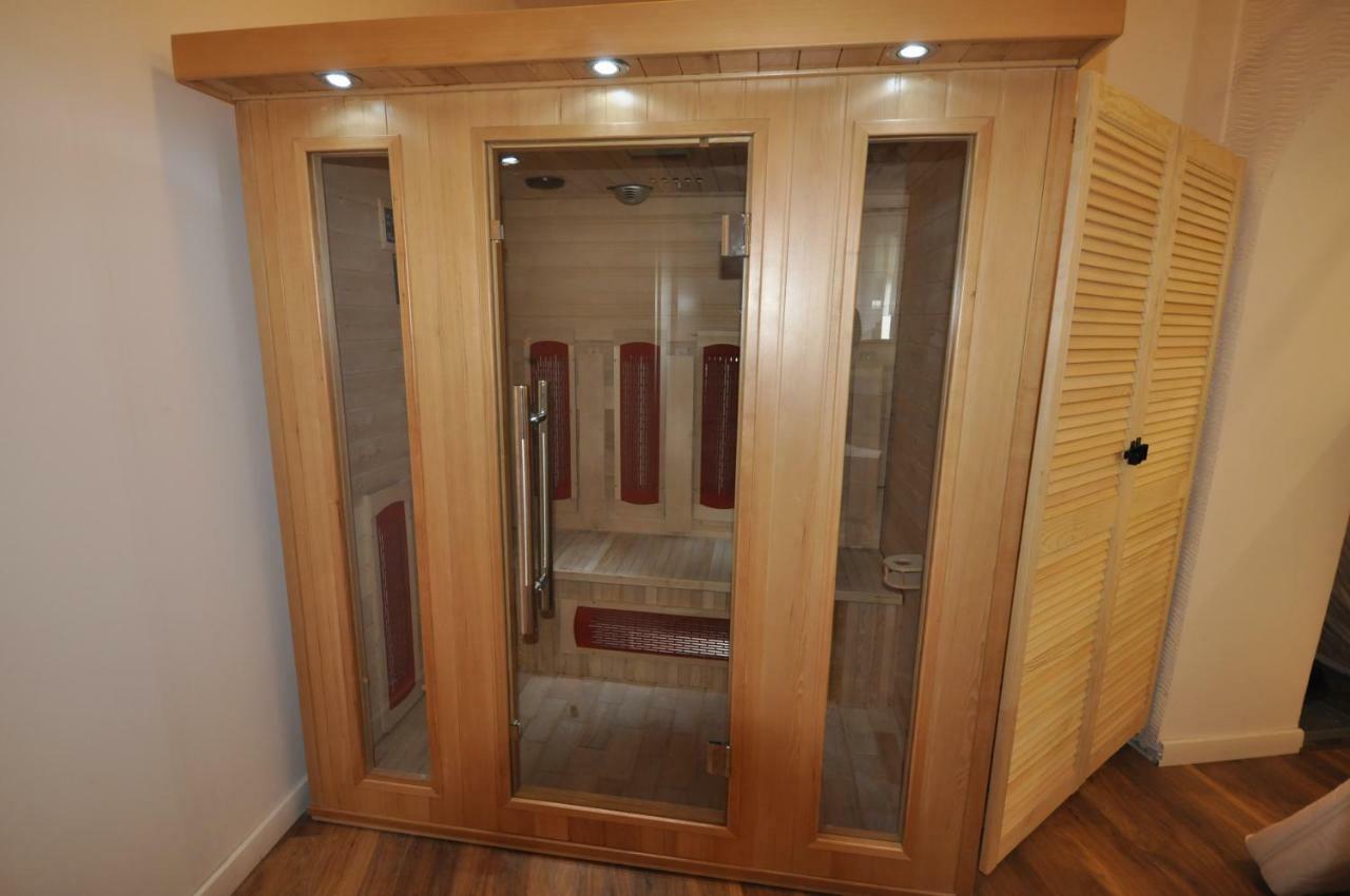 Wild Solutions Sauna Apartments Cracovia Esterno foto